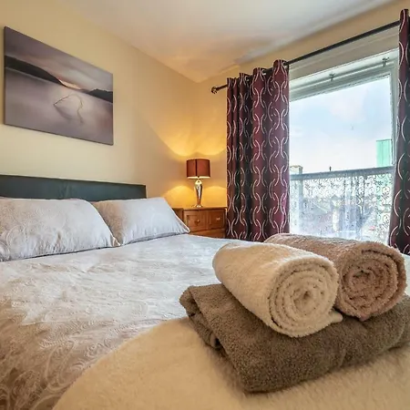 Apartament The Red Parrot Townhouse *
